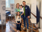 Júlia Zanatta vota e projeta vitória de Flávio Bolsonaro: 'Vitória do Brasil'