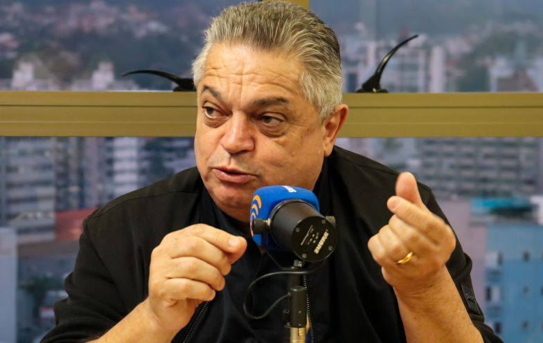 João Rodrigues diz que saiu 