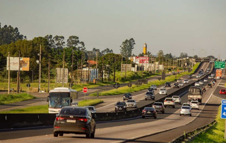 Movimento na BR-101 Sul deve subir 27% no feriado de Nossa Senhora Aparecida