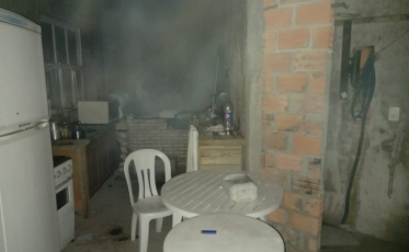 Incêndio atinge residência em Jaguaruna