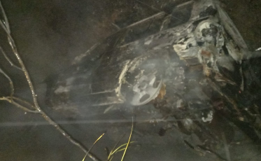 Carro pega fogo em Içara