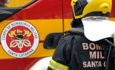 Incêndio em estrutura deixa prejuízo de R$ 200 mil no interior de SC