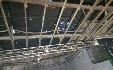 Incêndio atinge danceteria na Quarta Linha (FOTOS)