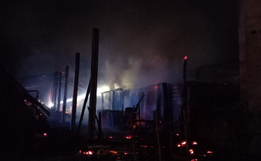 Cerâmica de tijolos pega fogo em Sangão 