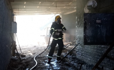 Fogo em estufa de fumo em Turvo