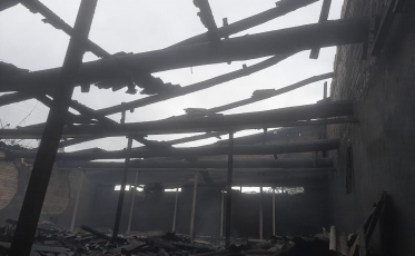 São João do Sul: Bombeiros combatem incêndio em estufa 