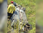 Carro capota às margens de trilho de trem e mobiliza resgate complexo em Urussanga