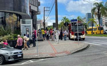 Criciúma: Ocorrência em agência bancária mobiliza bombeiros (VÍDEOS)
