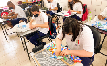 Pessoas com deficiência intelectual são preparadas para o mercado de trabalho