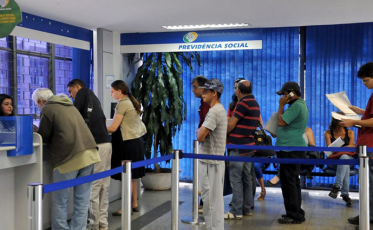 Não é preciso ir às agências para sacar benefícios do INSS