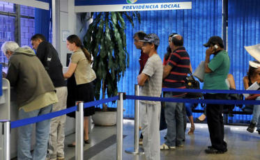 Mais de 178 mil brasileiros convocados para perícia médica