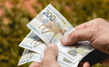 Homem que recebia notas falsas pelos Correios é preso em Criciúma