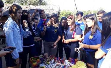Alunos de Jacinto Machado fazem intercâmbio cultural com aldeia indígena