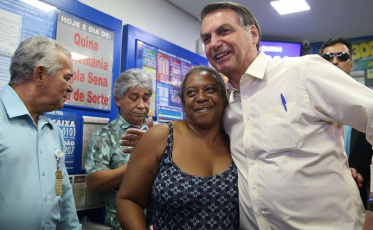 Bolsonaro aposta no 13, 24 e 25 para a Mega da Virada