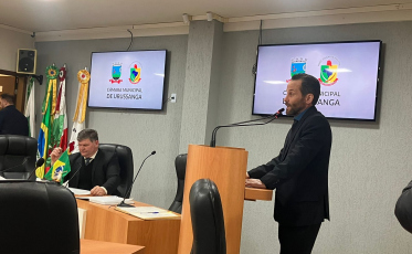 Jair Nandi toma posse como prefeito de Urussanga 