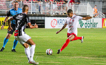 Hercílio empata em Joinville e segue vice-líder