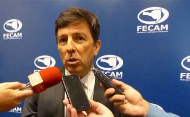 João Amoêdo nega aliança com Flávio Rocha e promete renovação política