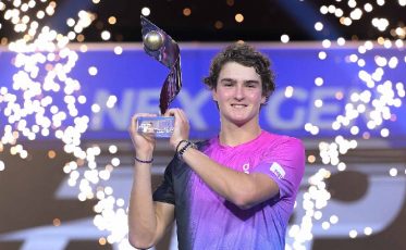 Tênis: João Fonseca conquista o título do Next Gen ATP Finals