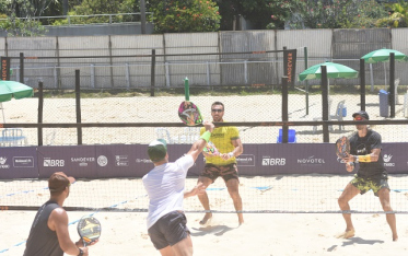 Uma quadra de Beach Tennis para chamar de sua!