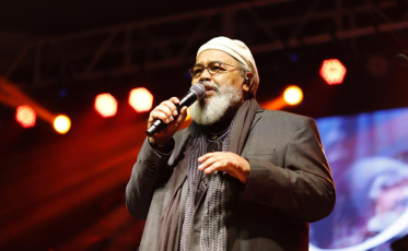 Aos 74 anos, Jorge Aragão é diagnosticado com linfoma não Hodgkin