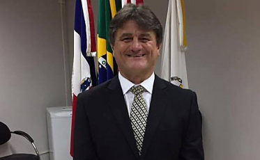Prefeito de Orleans recebe alta e já trabalha na prefeitura