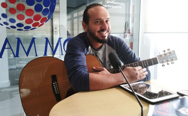 Jorge Nando lança música em homenagem às Mães