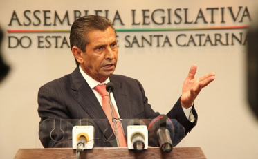 Julio Garcia contente com o 2019 da Alesc e planeja reforma da previdência para 2020