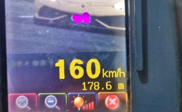 PMRv flagra Lamborghini a 160km/h em rodovia de Criciúma