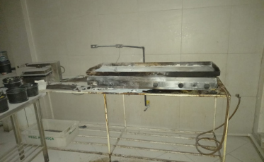 Içara: Chapa de fritura pega fogo em lanchonete