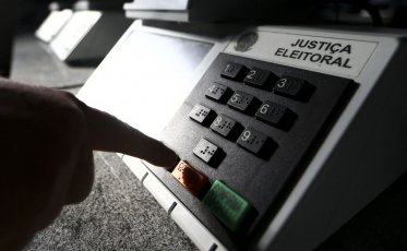 Eleições 2022: TSE descarta votos brancos e nulos durante a apuração