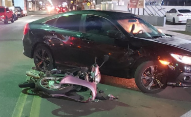 Um ferido em acidente entre moto e carro no Mar Grosso