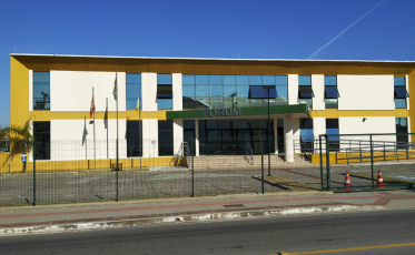 Liminar bloqueia mais de R$ 1,5 milhão em bens de ex-vereador e empresários de Laguna