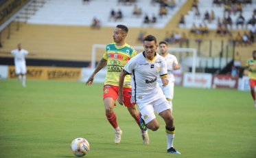 Cavalo na expectativa para receber o camisa 9