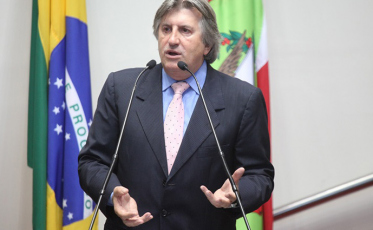 Leonel Pavan está com 30 dias de licença