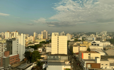 Terça-feira de calor e chuva no Sul catarinense 