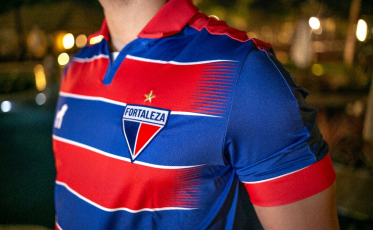Entrega de camisa pirata rende desconto ao torcedor do Fortaleza