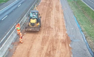 Fluxo de veículos acontece pela marginal da BR-101 em Maracajá
