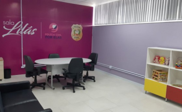 Polícia Civil instala Sala Lilás em Xaxim para acolhimento de mulheres vítimas de violência