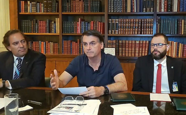 Bolsonaro diz que auxílio emergencial deverá ter quarta parcela