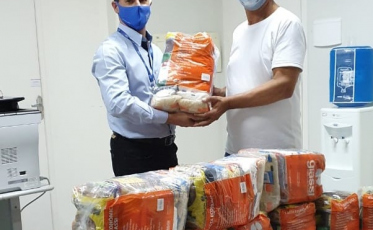 Toca Raul: Live solidária arrecada 800 quilos de alimentos