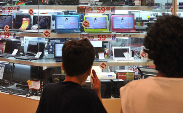 CNC: intenção de consumo das famílias tem melhor janeiro desde 2015