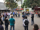 Reunidos no Centro, lojistas pressionam pela reabertura do comércio (VÍDEO)