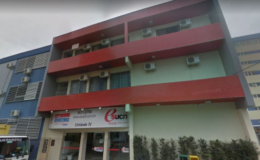 Rua em frente a Esucri segue parcialmente interditada 