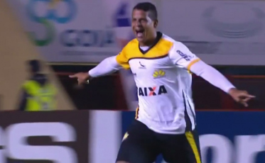 Criciúma acaba com a sequência de derrotas