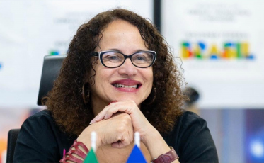 Visita de ministra a Criciúma traz laboratório de tecnologia ao Bairro da Juventude