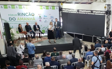 Luciane Ceretta destaca o novo momento da Unesc, a entrada nos municípios