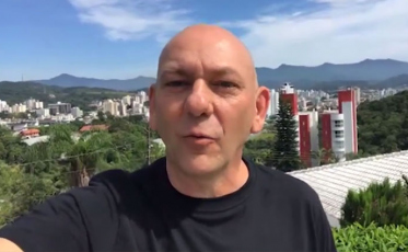 Dono da Havan cumpre o prometido e solta fogos pela condenação de Lula (VÍDEO)