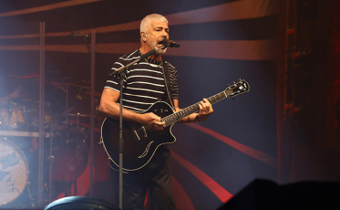 Lulu Santos faz show inesquecível para mais de 3,5 mil pessoas em Criciúma