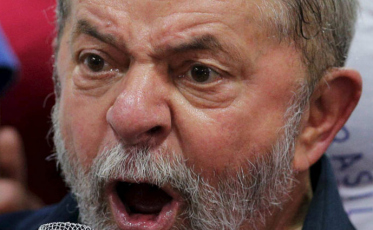 Passaporte de Lula é entregue a Polícia Federal