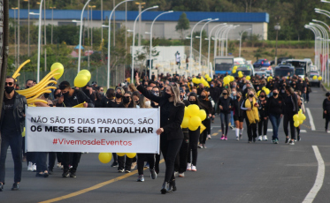Foram mais de 800 protestando na Centenário